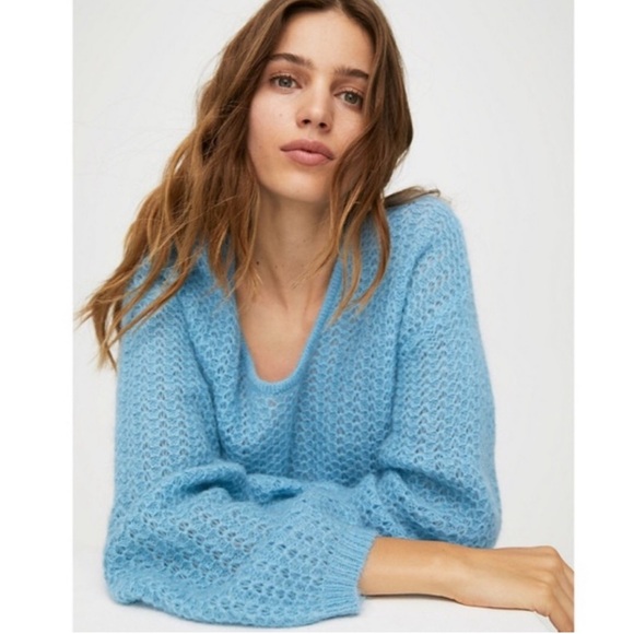 Aritzia WILFRED Raelyn Sweater in Palace Blue - Picture 2 of 9